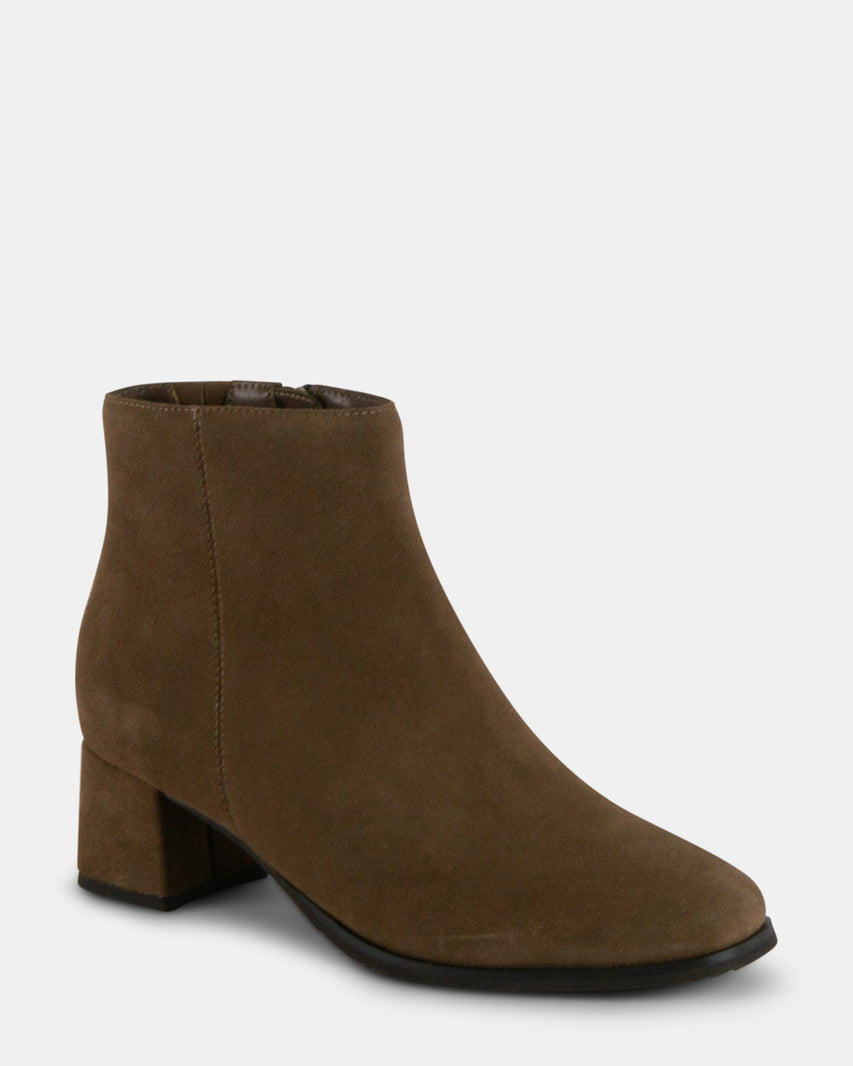 COLBY BROWN SUEDE - Women's Shoes - Steve Madden Canada - view 2