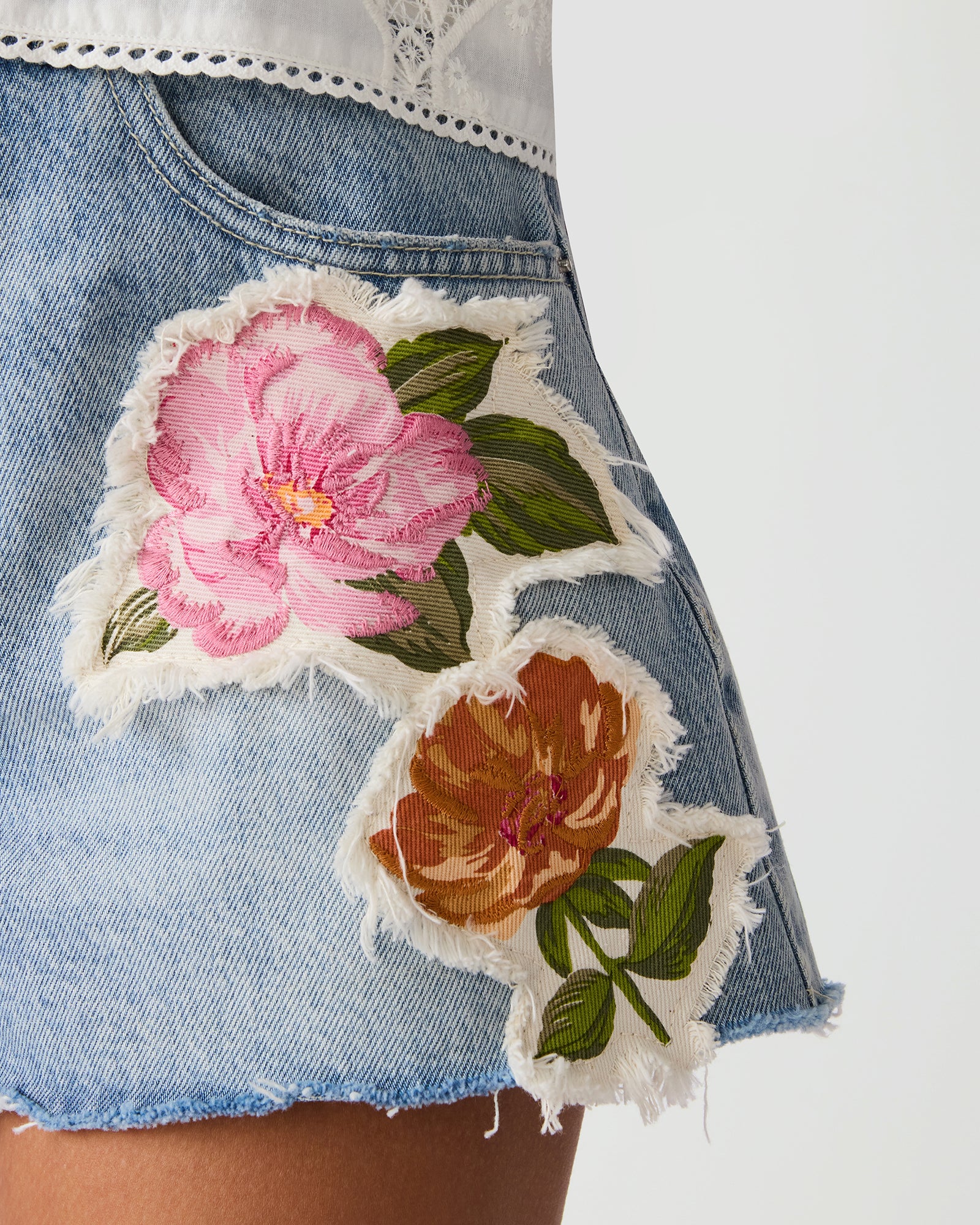 LILIEN SHORT DENIM MULTI - Clothing - Steve Madden Canada - view 4