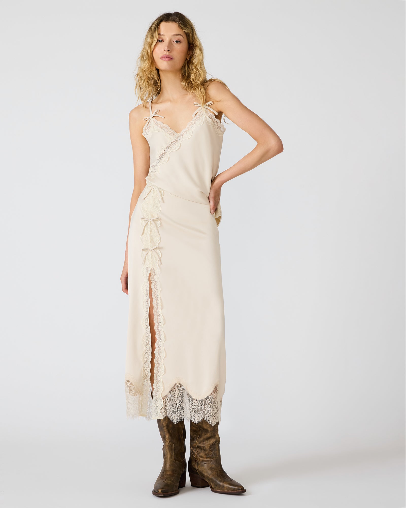 LISSANDRA SKIRT IVORY - Clothing - Steve Madden Canada