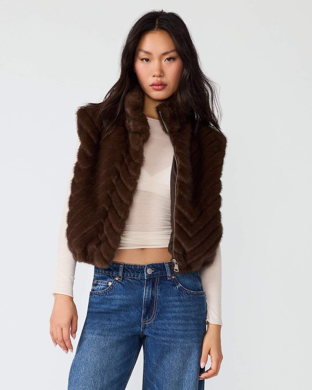 LUXIE VEST ESPRESSO - Clothing - Steve Madden Canada - view 4