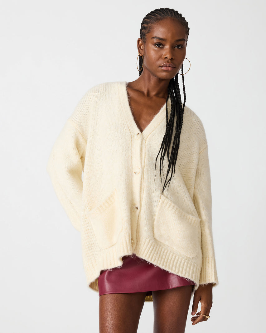 FINLEY SWEATER CREAM - Clothing - Steve Madden Canada