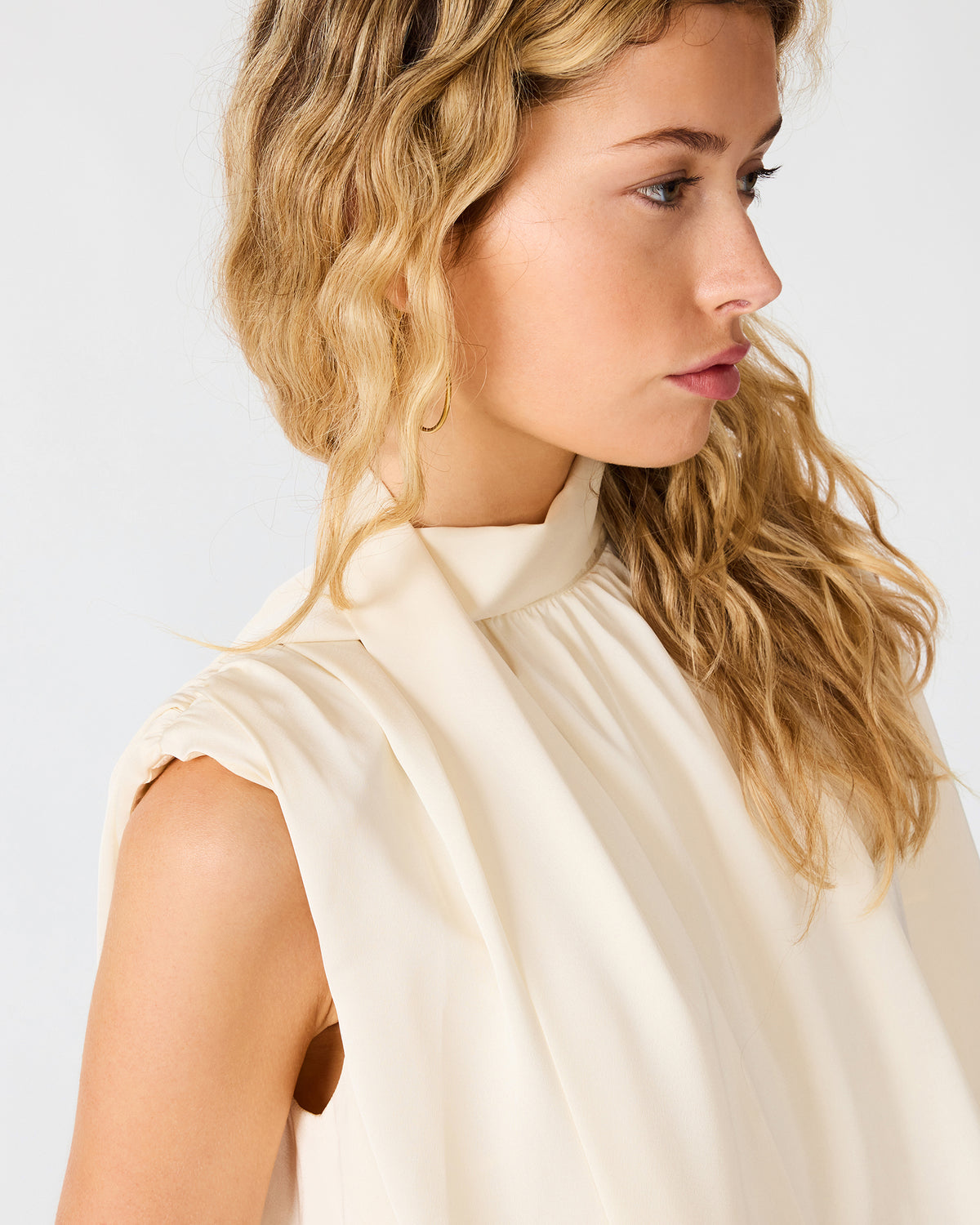 MELINNA TOP WHITE - Clothing - Steve Madden Canada - view 4