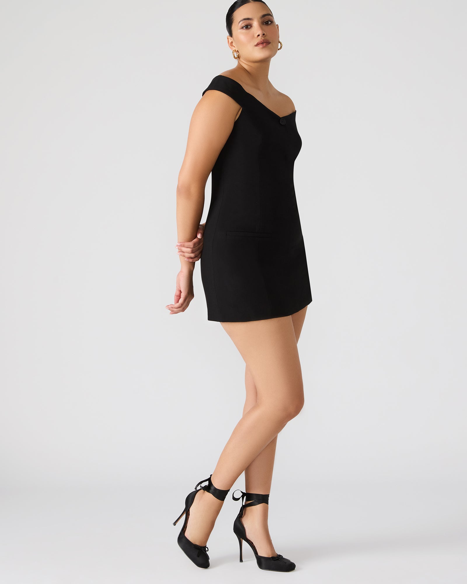 YANA DRESS BLACK - Clothing - Steve Madden Canada - view 6