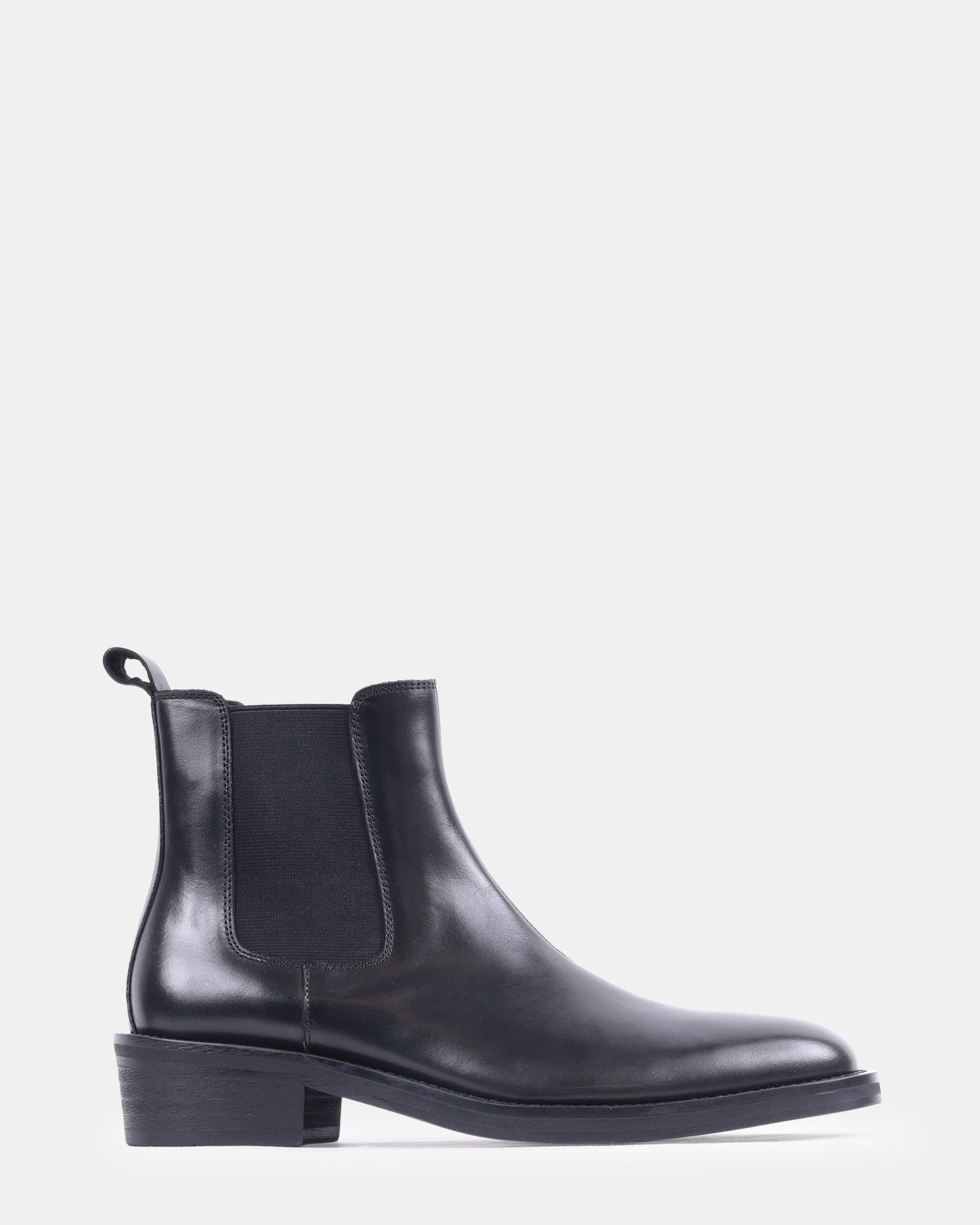 DEVERA BLACK LEATHER