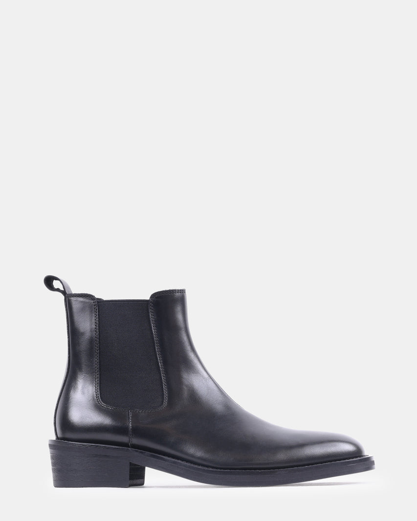 DEVERA BLACK LEATHER