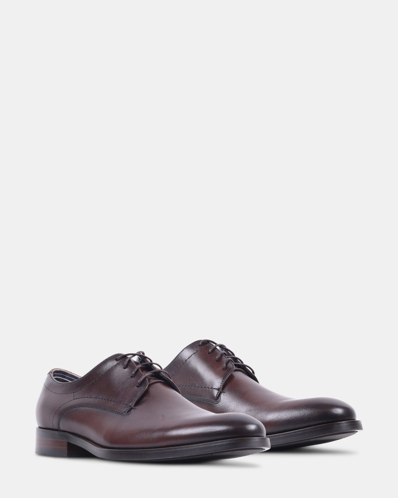 HELFANT BROWN LEATHER - Men's Shoes - Steve Madden Canada - view 2