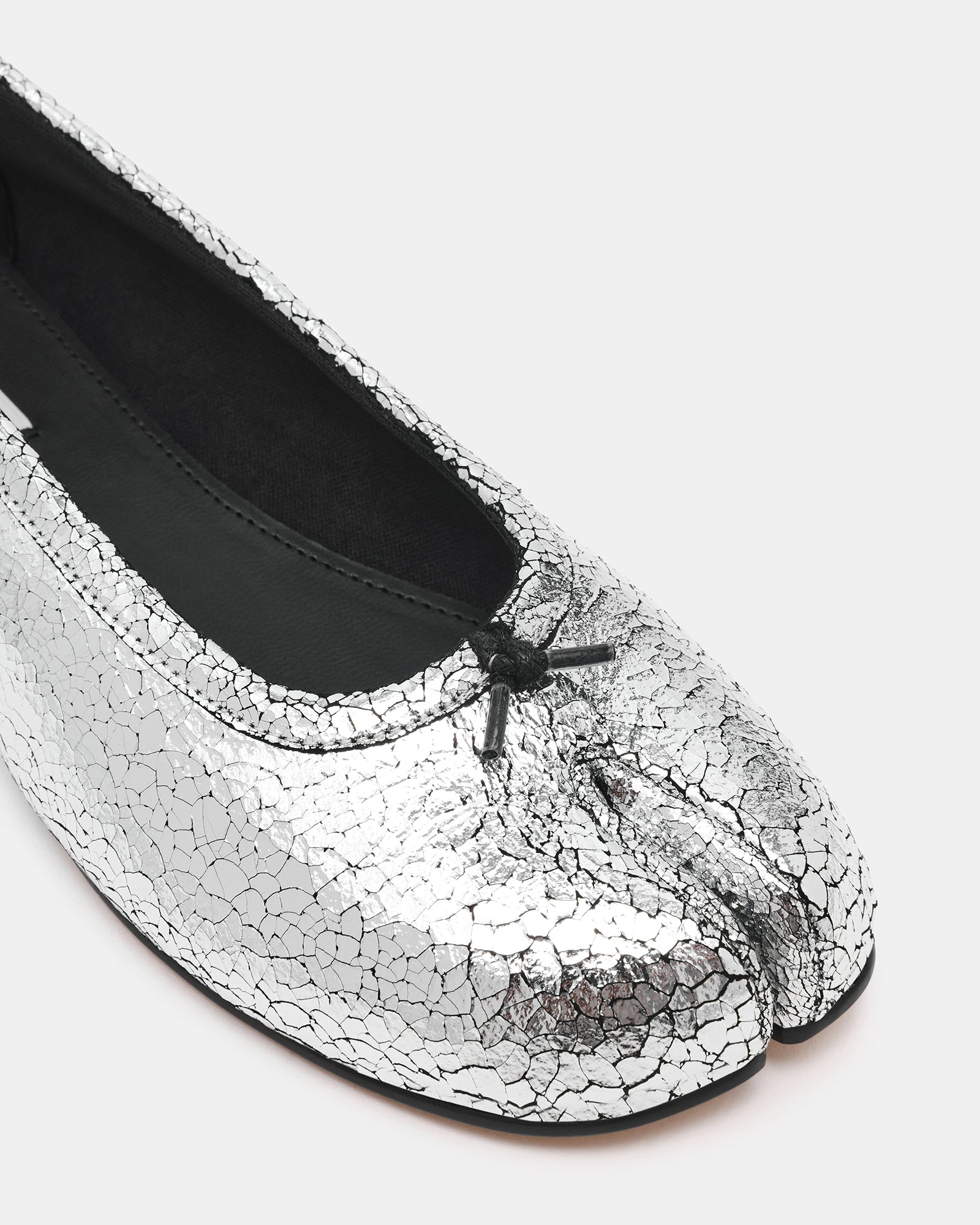 CALICO SILVER LEATHER - Women's Shoes - Steve Madden Canada - view 3