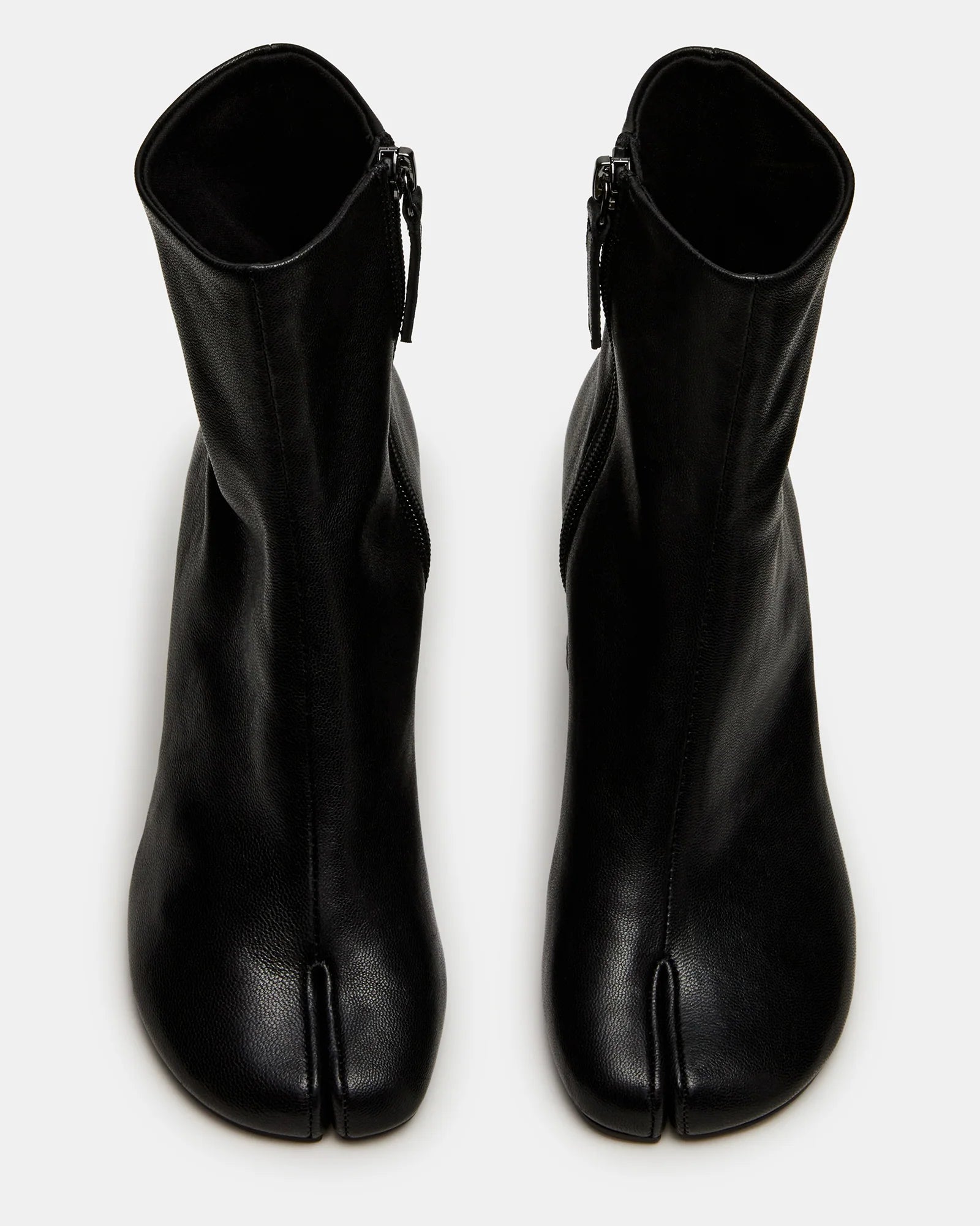 CARO Black Leather Tabi Split-Toe Block Heel Booties | Women's