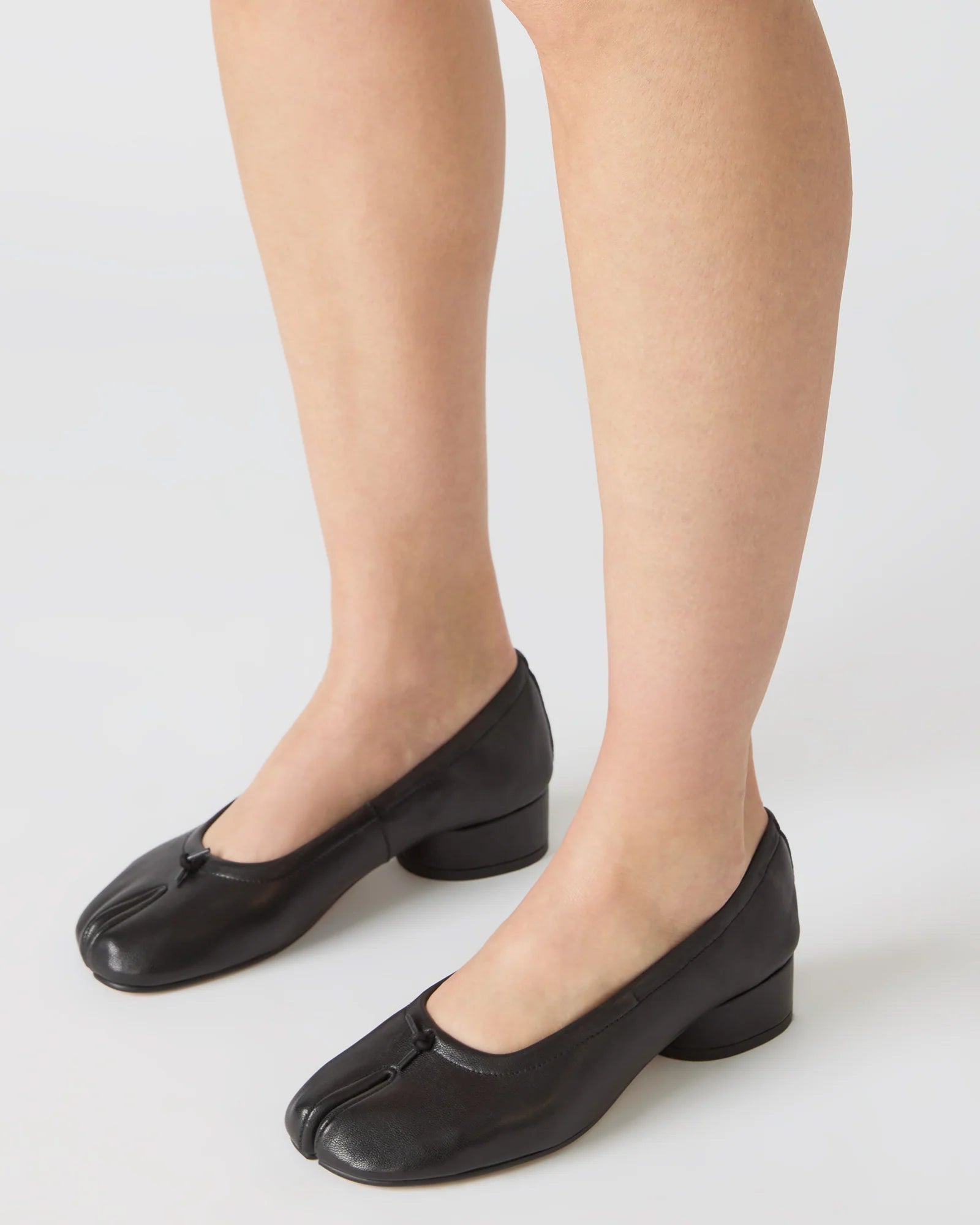 CYRA BLACK LEATHER - Women's Shoes - Steve Madden Canada - view 2