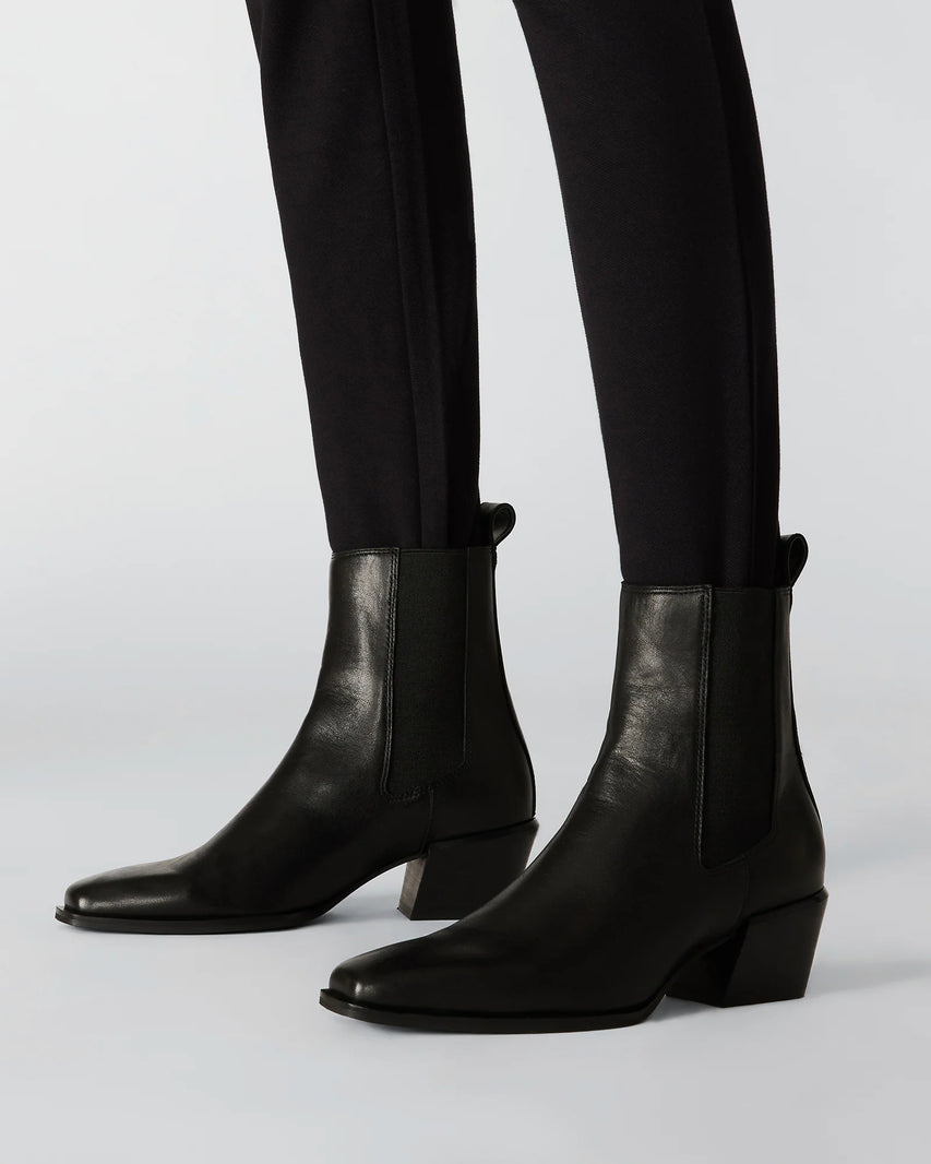 DAXEN BLACK LEATHER - Women's Shoes - Steve Madden Canada - view 2