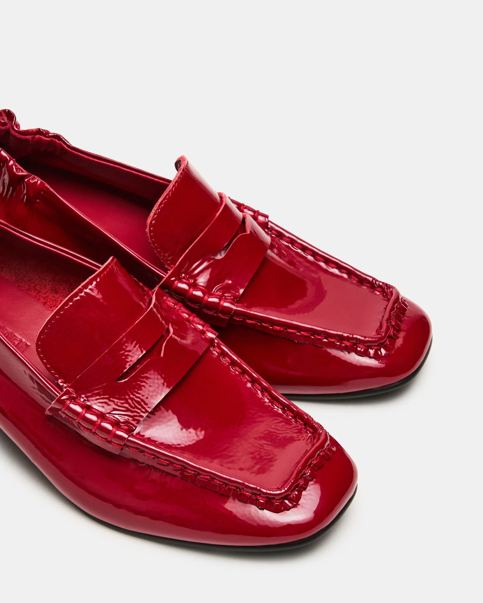 Steve MaddenMADISON レザー ローファー　レッド Steve MaddenMADISON レザー ローファー レッド MADISON Red
