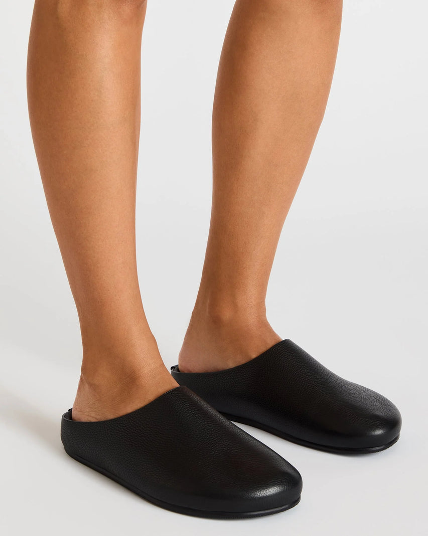 FERN BLACK LEATHER - Women's Shoes - Steve Madden Canada - view 2