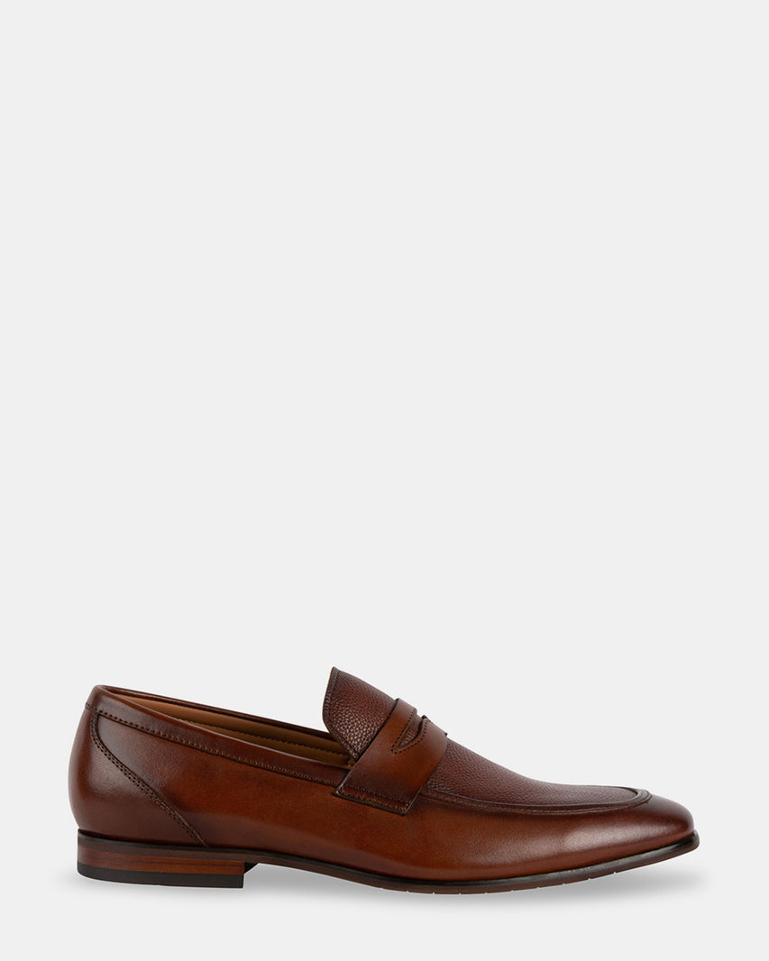 TAVER TAN LEATHER - Men's Shoes - Steve Madden Canada