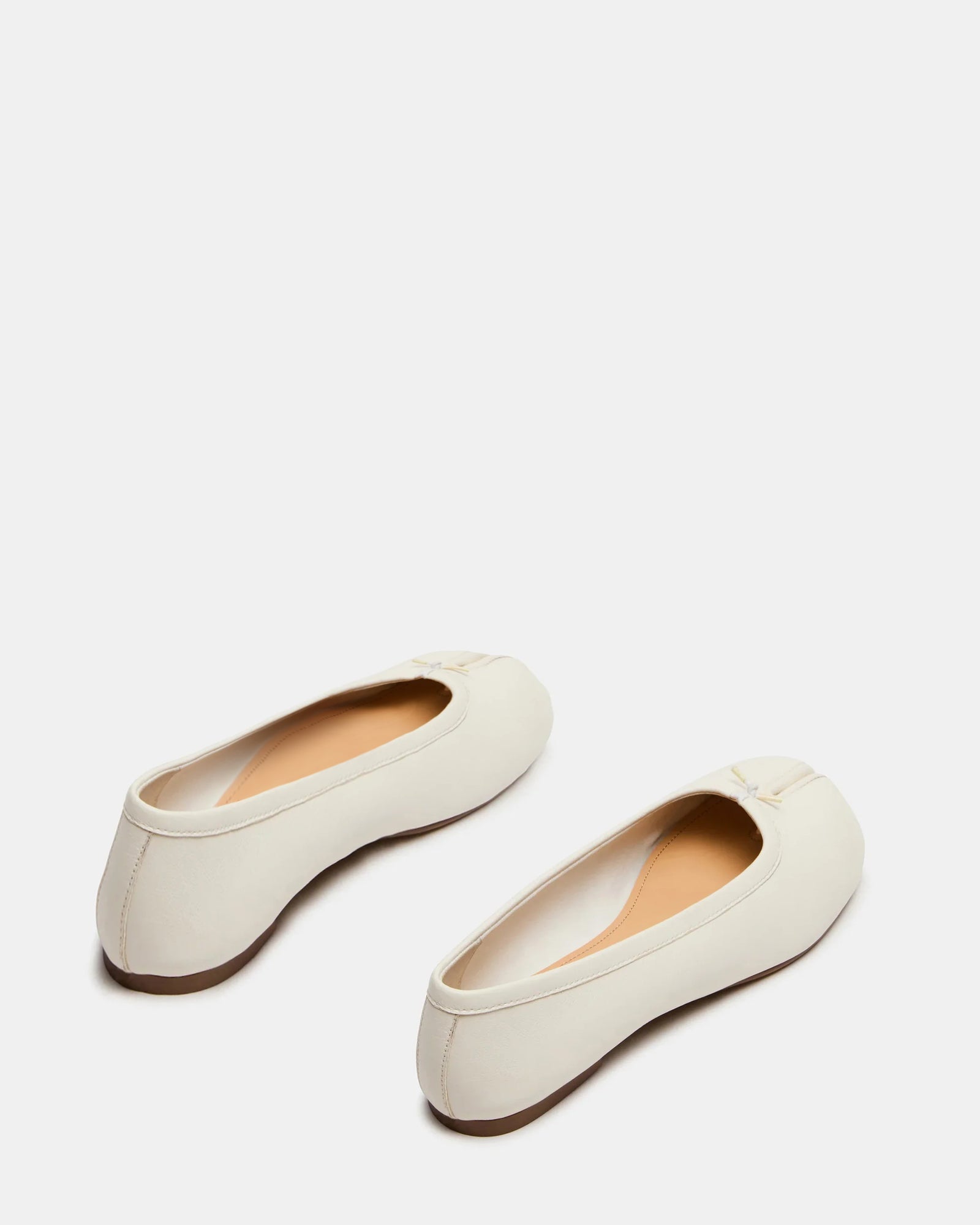 CALICO WHITE LEATHER - Women's Shoes - Steve Madden Canada - view 6