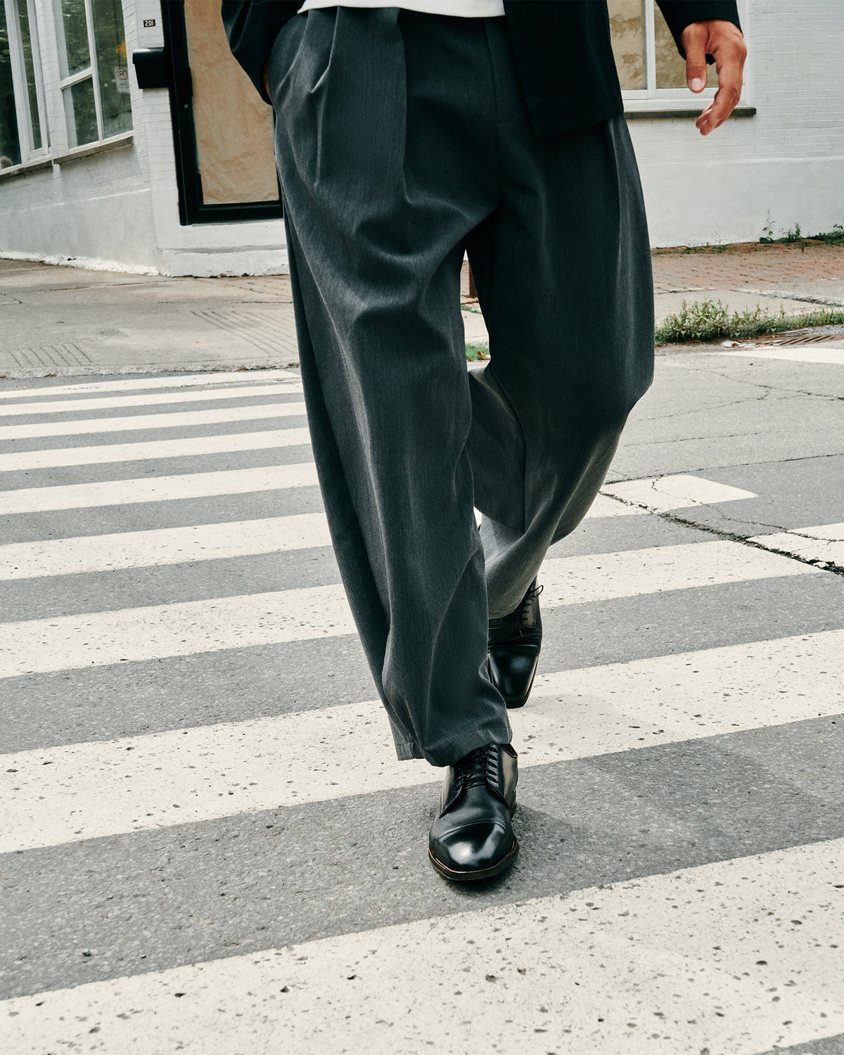 HALLIFAX BLACK LEATHER - Men's Shoes - Steve Madden Canada - view 2