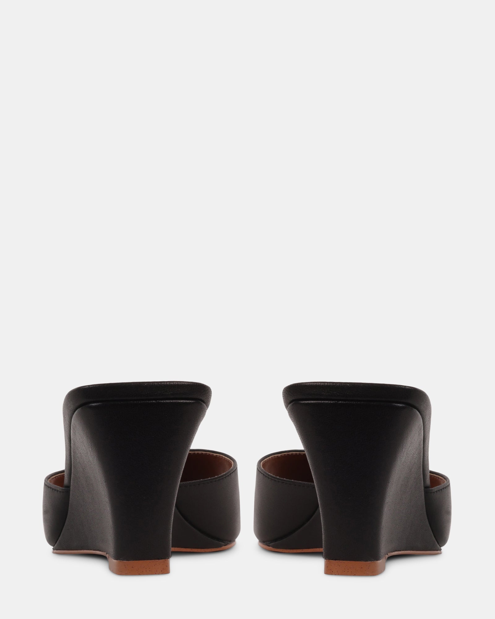 SELESTE BLACK LEATHER - Women's Shoes - Steve Madden Canada - view 5